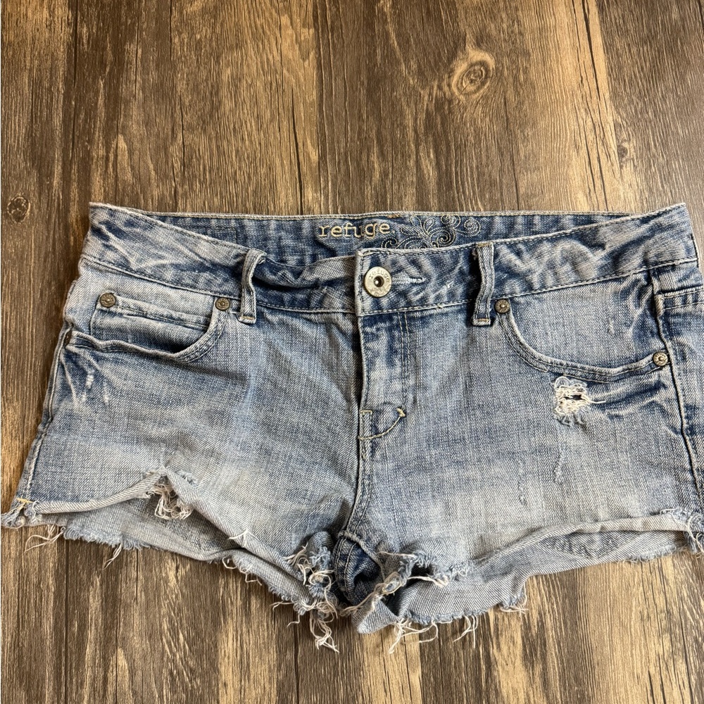 Refuge Women's Light Blue Distressed Jean Shorts size 3
